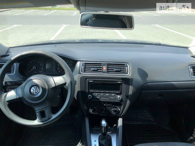 Седан Volkswagen Jetta 2014 в Хмельницькому