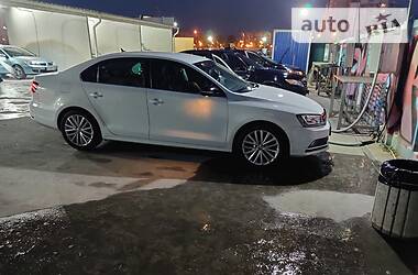 Седан Volkswagen Jetta 2016 в 
