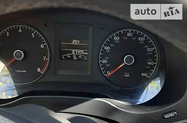 Седан Volkswagen Jetta 2011 в 