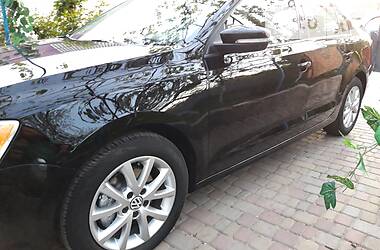 Седан Volkswagen Jetta 2011 в 