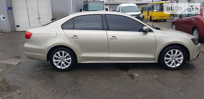 Седан Volkswagen Jetta 2012 в Києві