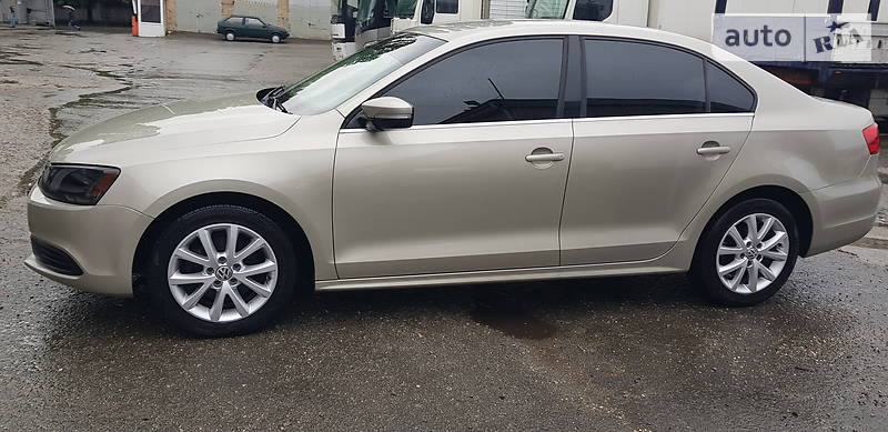 Седан Volkswagen Jetta 2012 в Києві