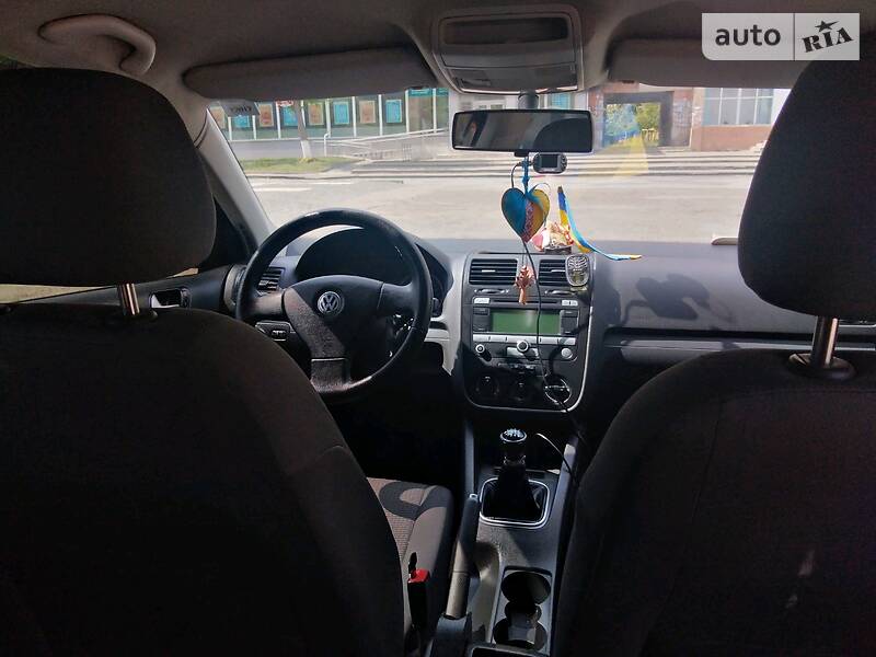 Седан Volkswagen Jetta 2006 в Старокостянтинові