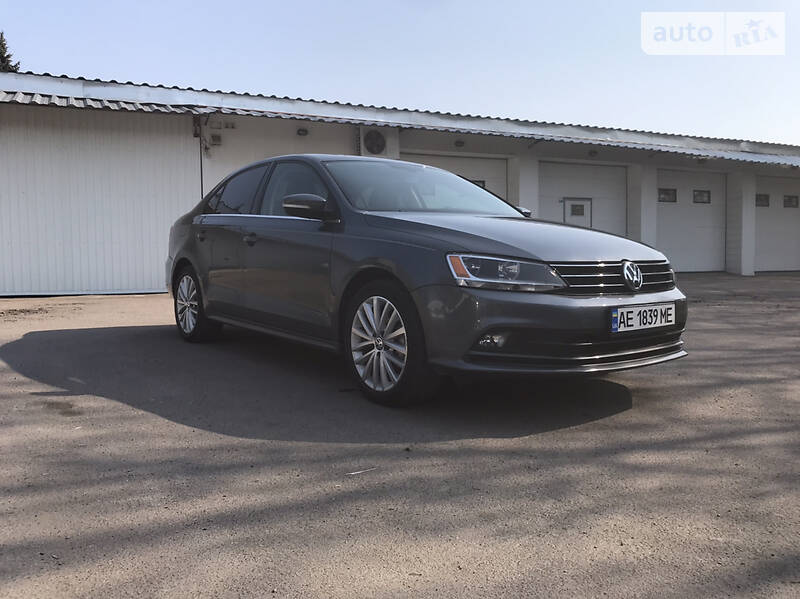 Седан Volkswagen Jetta 2015 в Дніпрі