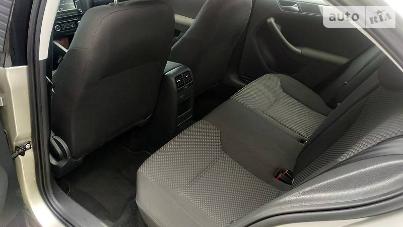 Седан Volkswagen Jetta 2012 в Харкові