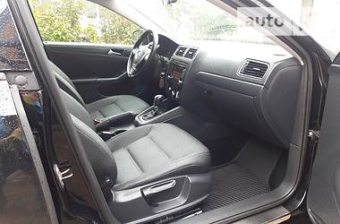 Седан Volkswagen Jetta 2011 в 
