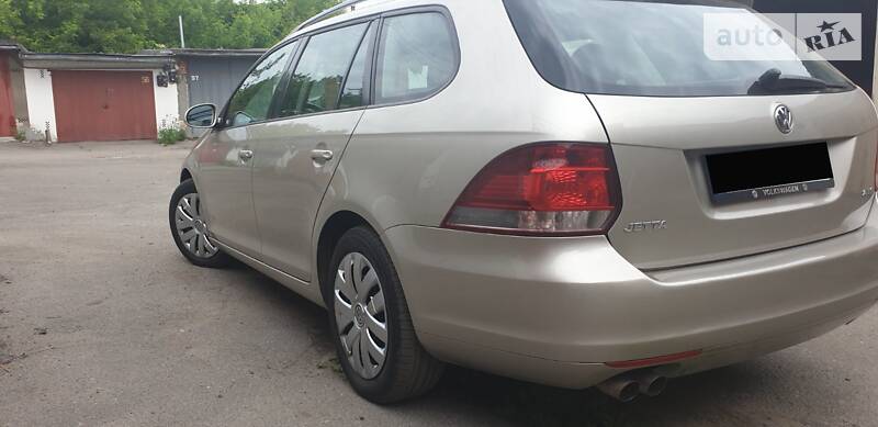 Універсал Volkswagen Jetta 2013 в Хмельницькому