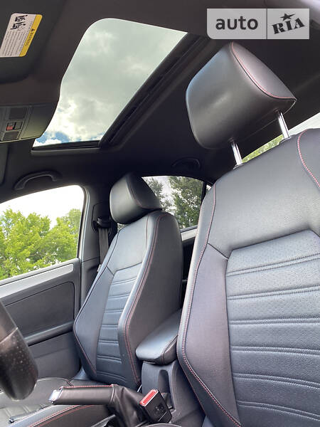 Седан Volkswagen Jetta 2014 в Києві