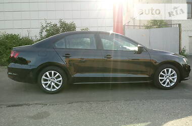 Седан Volkswagen Jetta 2015 в 