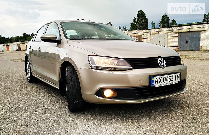 Седан Volkswagen Jetta 2012 в Харкові