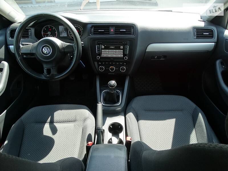 Седан Volkswagen Jetta 2012 в Дніпрі