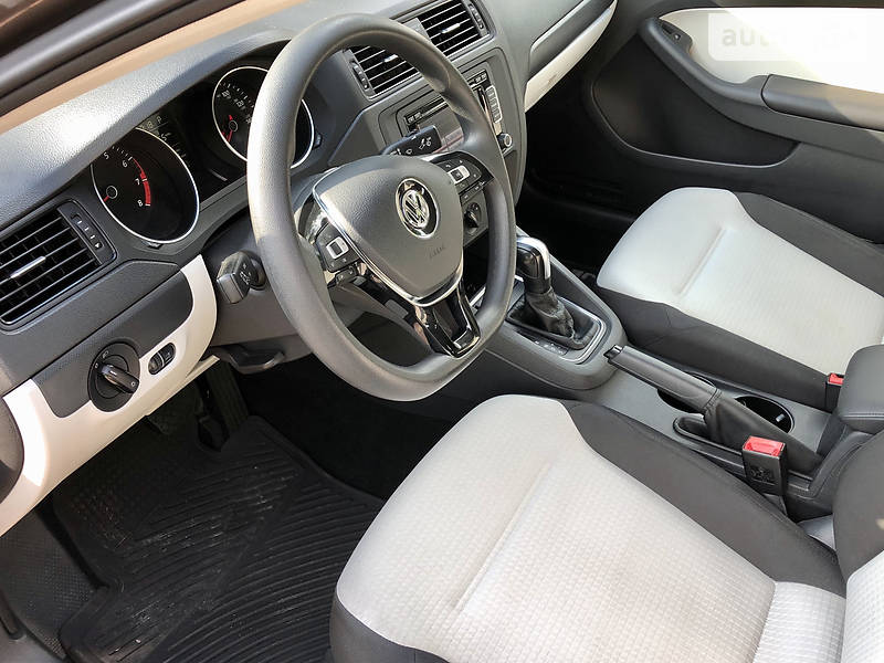 Седан Volkswagen Jetta 2014 в Ірпені