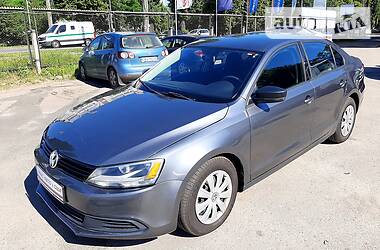 Седан Volkswagen Jetta 2011 в Чернигове