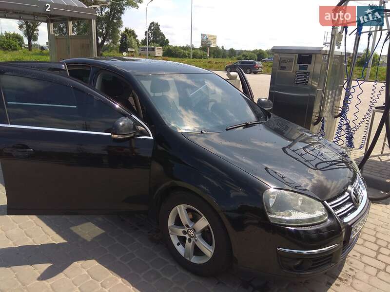 Седан Volkswagen Jetta 2006 в Львове