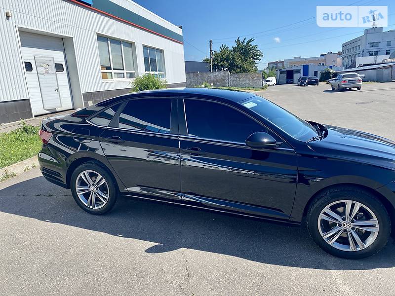 Седан Volkswagen Jetta 2018 в Сумах