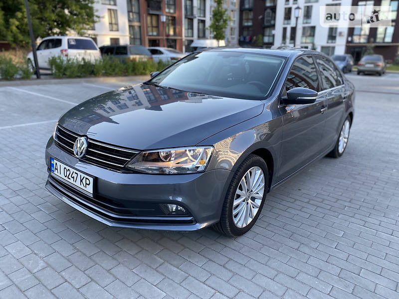 Седан Volkswagen Jetta 2015 в Києві