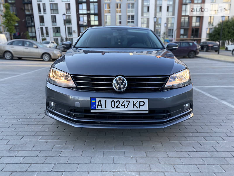 Седан Volkswagen Jetta 2015 в Києві