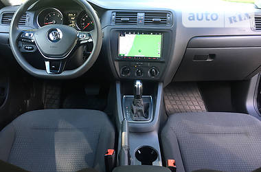 Седан Volkswagen Jetta 2016 в 