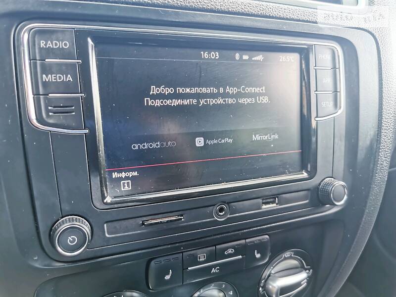 Седан Volkswagen Jetta 2012 в Миколаєві