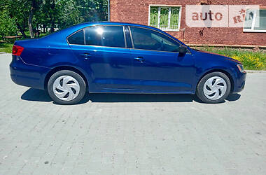 Седан Volkswagen Jetta 2011 в 
