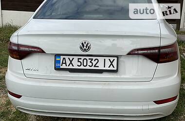 Седан Volkswagen Jetta 2018 в 
