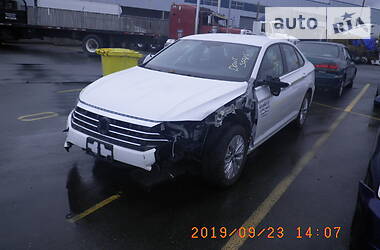 Седан Volkswagen Jetta 2018 в 