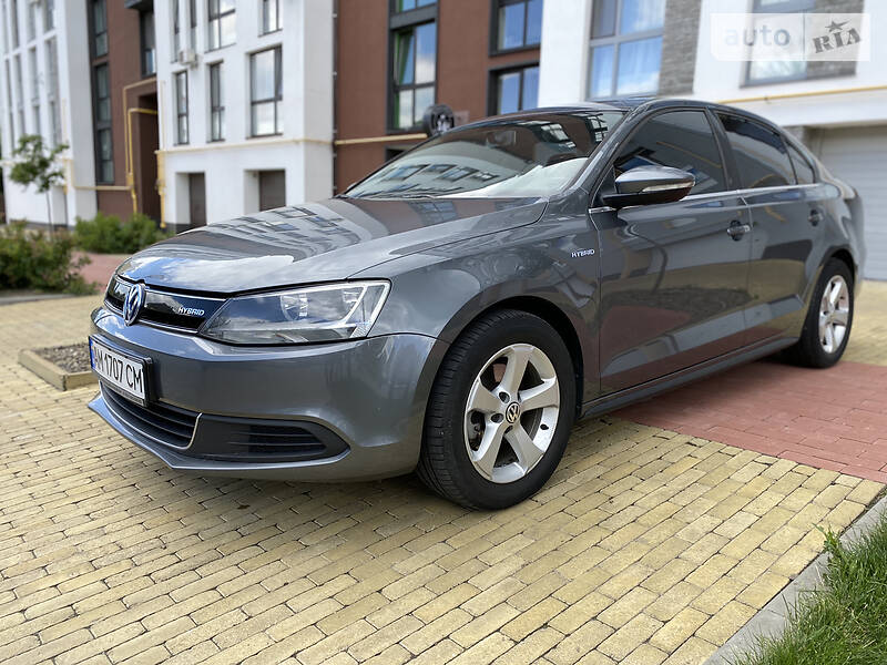 Седан Volkswagen Jetta 2013 в Києві