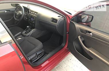 Седан Volkswagen Jetta 2016 в 