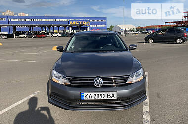 Седан Volkswagen Jetta 2016 в Киеве