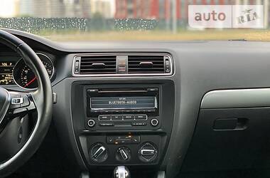 Седан Volkswagen Jetta 2015 в 