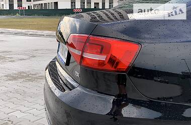 Седан Volkswagen Jetta 2015 в 