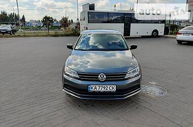 Седан Volkswagen Jetta 2016 в 
