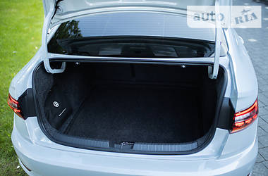 Седан Volkswagen Jetta 2018 в 
