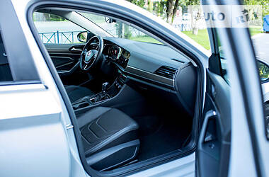 Седан Volkswagen Jetta 2018 в 