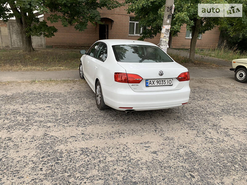 Седан Volkswagen Jetta 2014 в Харкові