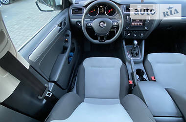Седан Volkswagen Jetta 2017 в 