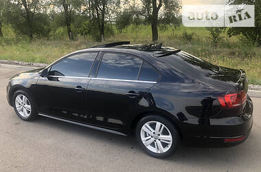 Седан Volkswagen Jetta 2014 в Кривом Роге