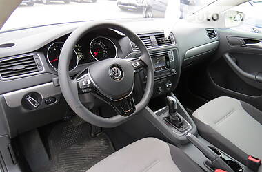 Седан Volkswagen Jetta 2016 в Кропивницком