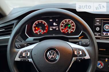 Седан Volkswagen Jetta 2019 в Киеве