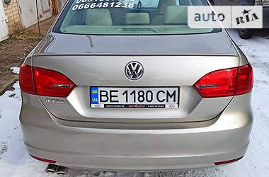 Седан Volkswagen Jetta 2014 в Миколаєві