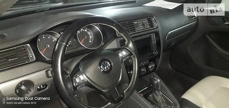 Седан Volkswagen Jetta 2015 в Києві