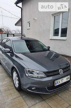 Седан Volkswagen Jetta 2014 в Харькове