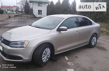 Седан Volkswagen Jetta 2013 в Львове