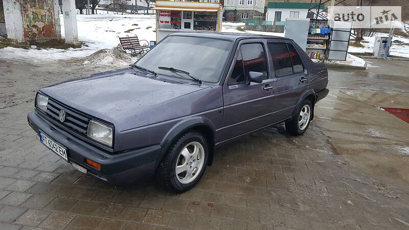 Седан Volkswagen Jetta 1985 в Верховине
