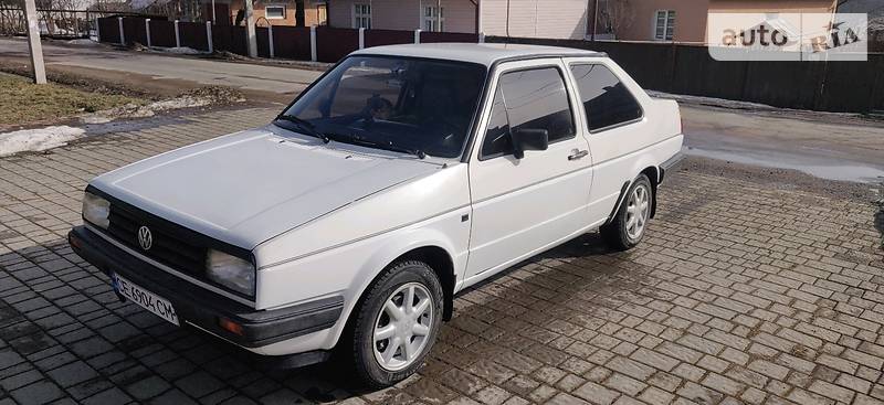 Седан Volkswagen Jetta 1987 в Чернівцях