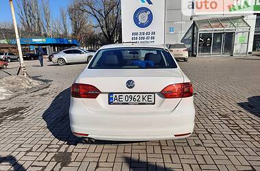 Седан Volkswagen Jetta 2012 в Днепре