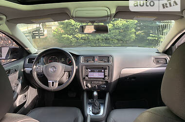 Седан Volkswagen Jetta 2011 в Тернополе