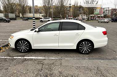 Седан Volkswagen Jetta 2013 в Дніпрі