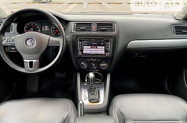 Седан Volkswagen Jetta 2013 в Дніпрі