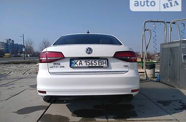 Седан Volkswagen Jetta 2016 в Киеве